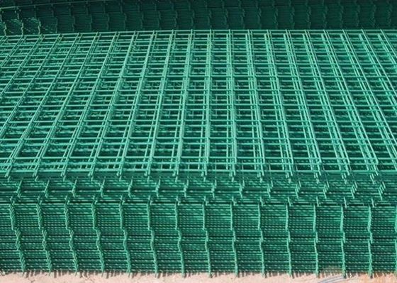 چین پانل های حصار مش سیم PVC پوشش داده شده برای بزرگراه / ساخت رنگ سبز تامین کننده