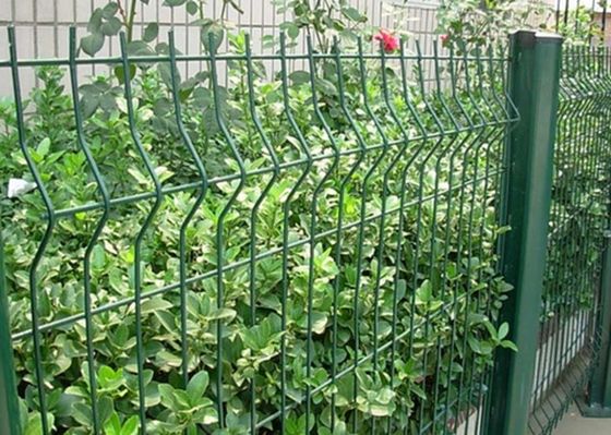 چین دکوراسیون حصار باغ با سیم باطله سبز با عرض 1.5-3.0m تامین کننده